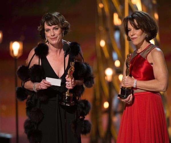 Dana Perry accepting her Academy Award at the 2015 Oscars