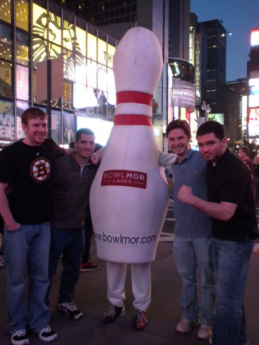 01_A_visitor_in_Times_Square.-525x700